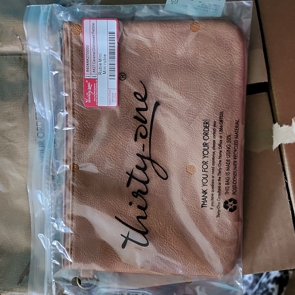 Thirty-One Mini Rubie Caramel Distressed Pebble